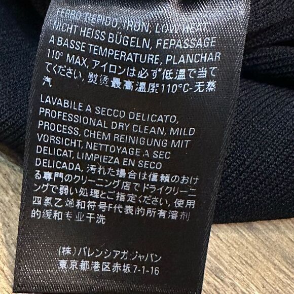 Balenciaga Unisex Knit Ribbed Logo Patch‎ Turtleneck Jumper Black Size Small - Picture 12 of 15